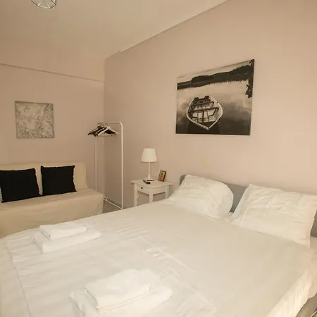 Fully Equiped And Homey Apartment Peraia Exterior photo